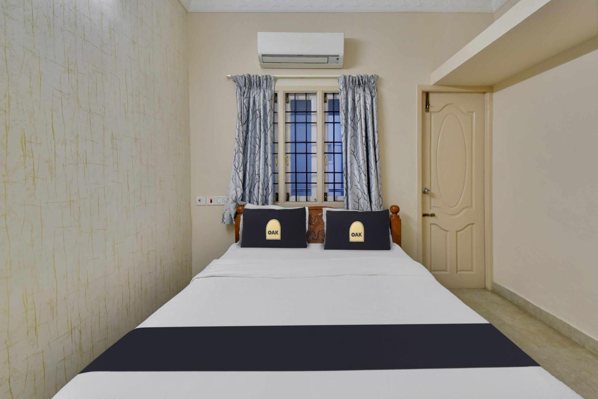 Collectipn O Pradee Queen Resort Chennai Bagian luar foto