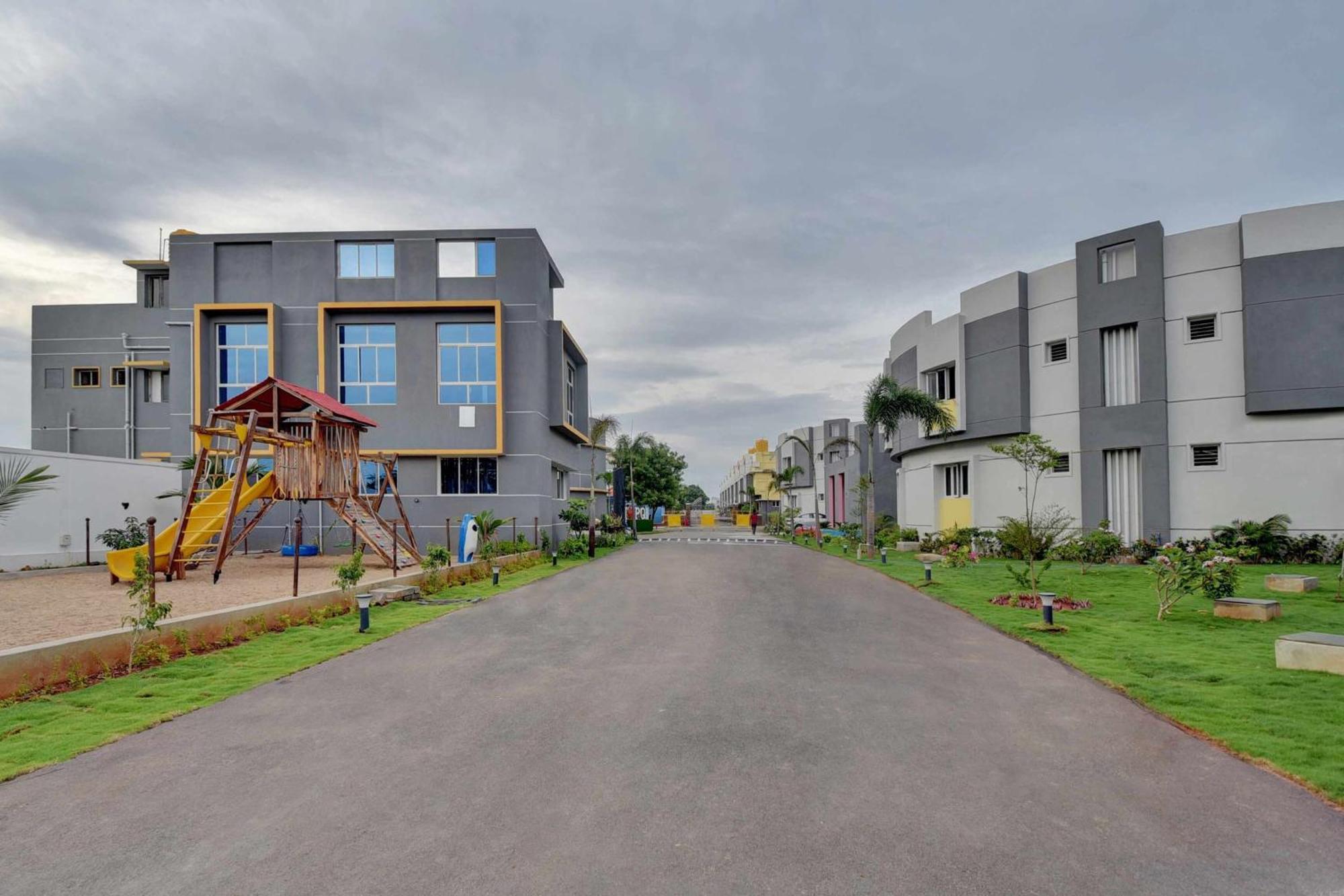 Collectipn O Pradee Queen Resort Chennai Bagian luar foto