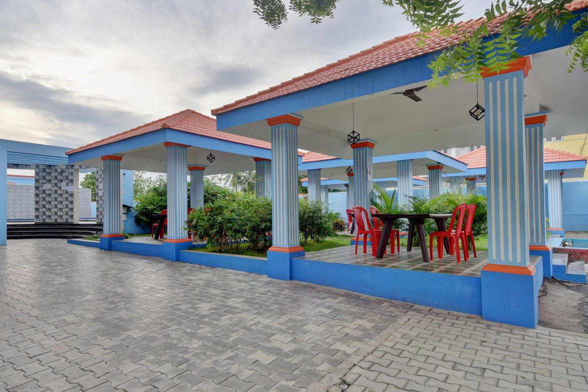 Collectipn O Pradee Queen Resort Chennai Bagian luar foto