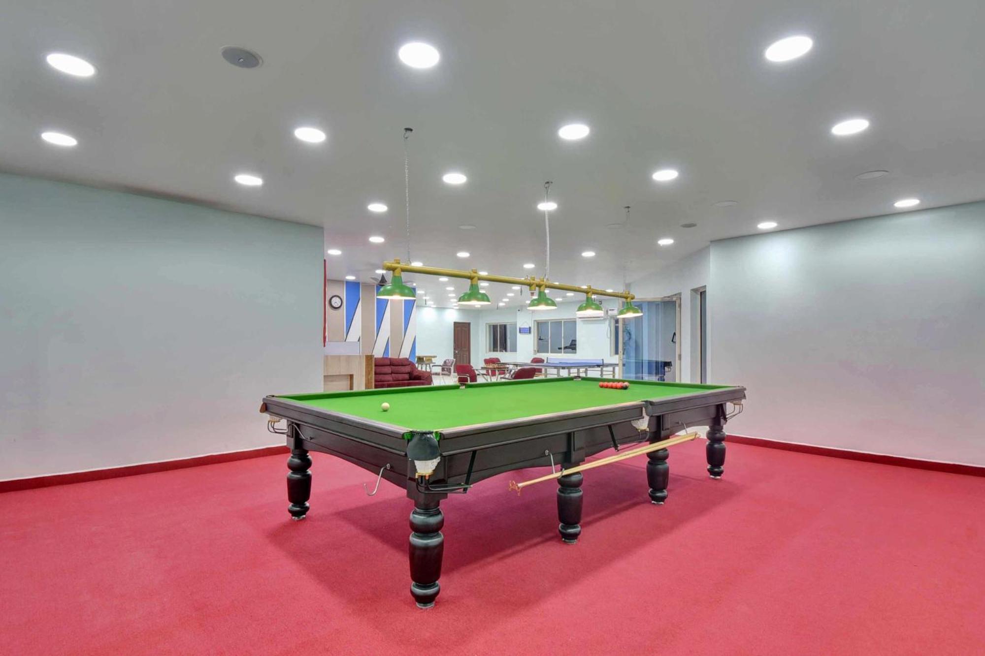 Collectipn O Pradee Queen Resort Chennai Bagian luar foto