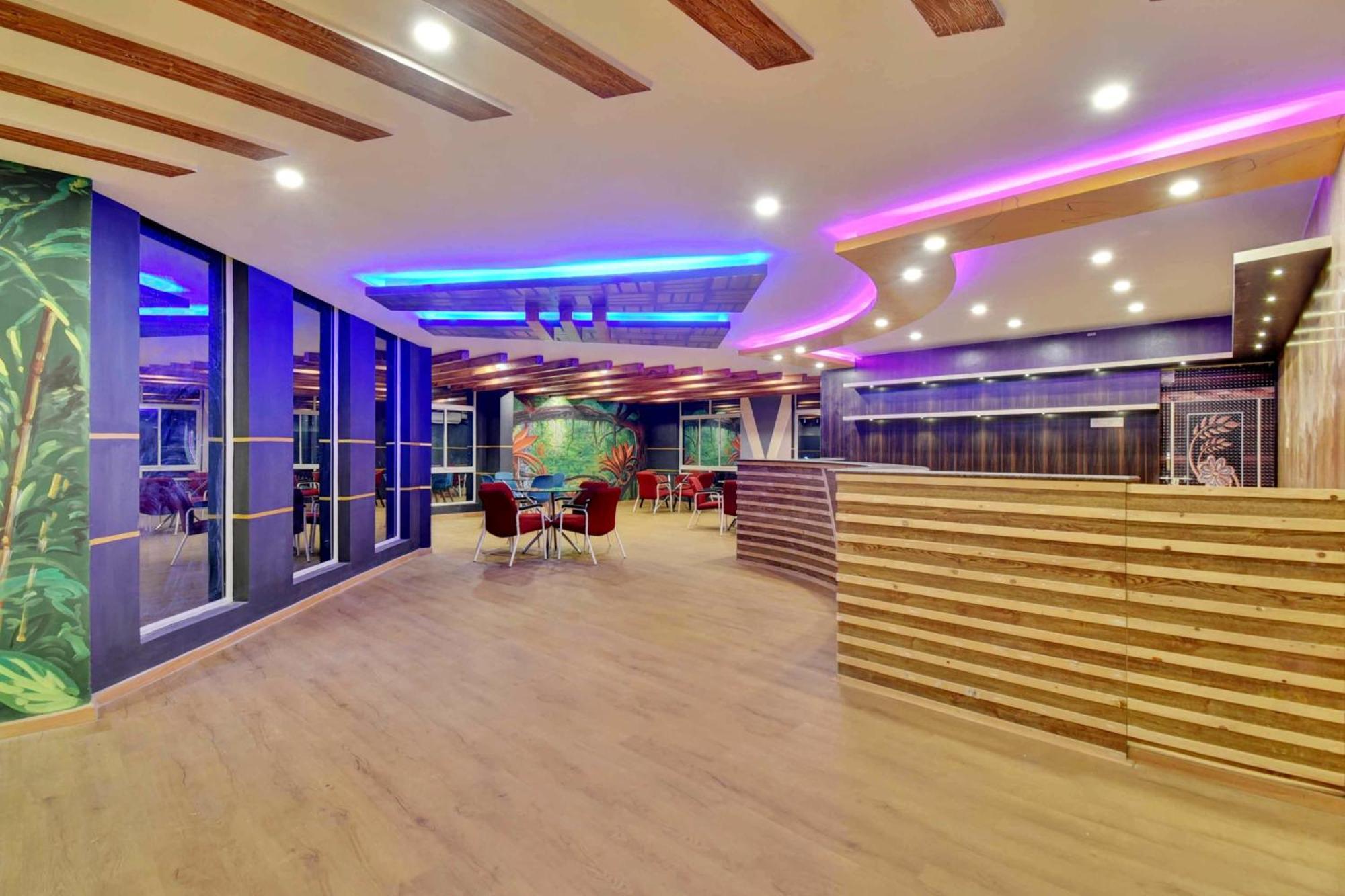 Collectipn O Pradee Queen Resort Chennai Bagian luar foto
